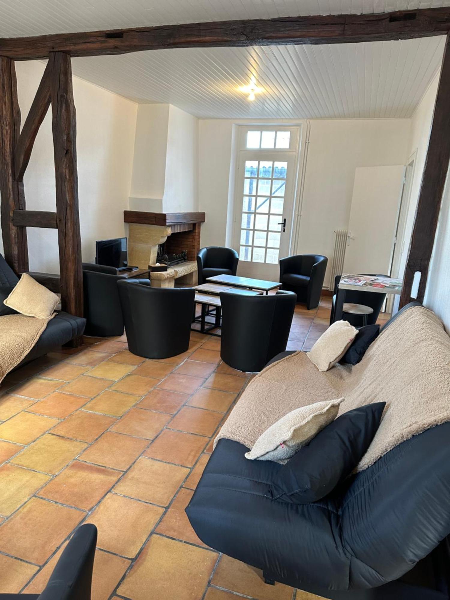 Maison Nombreux Couchages, 13 Lits, 3 Sdb, Exterieur Bourges Luaran gambar