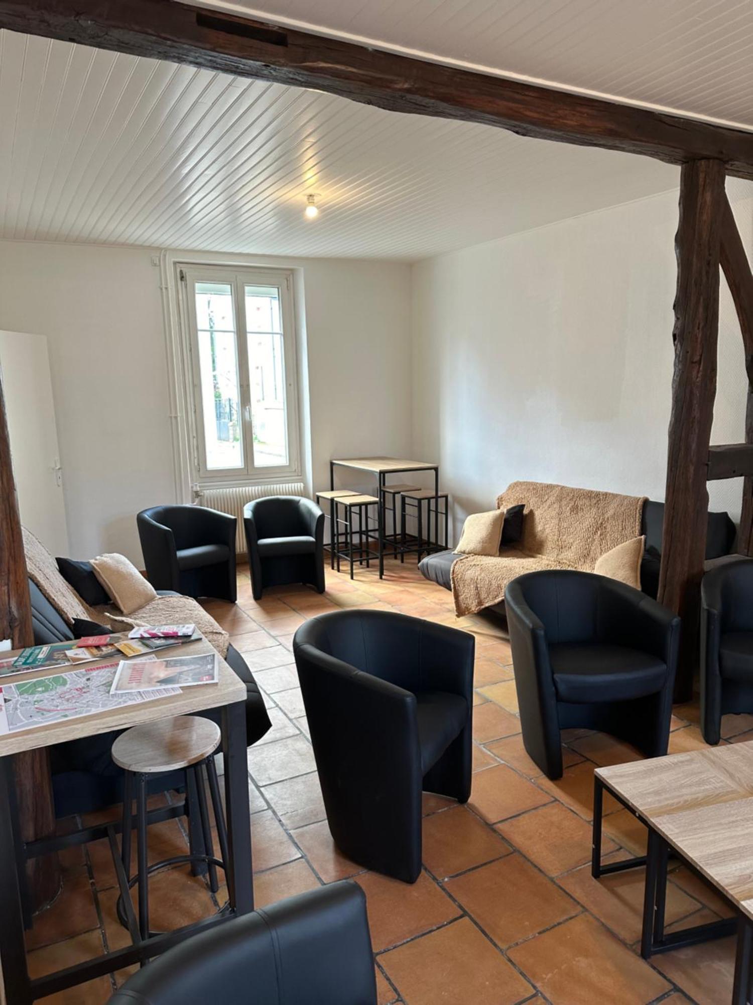 Maison Nombreux Couchages, 13 Lits, 3 Sdb, Exterieur Bourges Luaran gambar